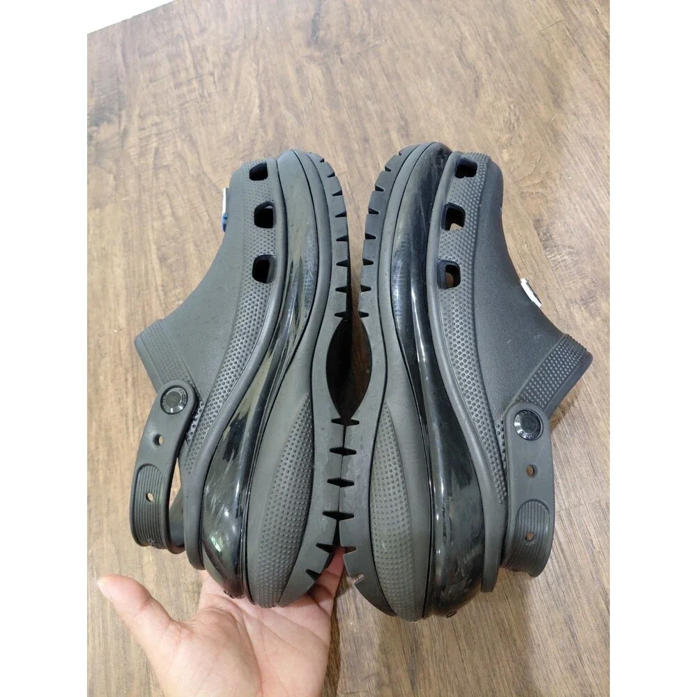 CROCS Black Mega Crush Rebel Clogs Black M8 W10 SANDALS PLATFORM
